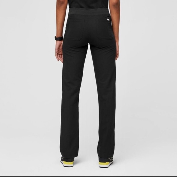 FIGS Technical Collection Livingston Basic Scrub black women’s Size XS - Picture 2 of 11